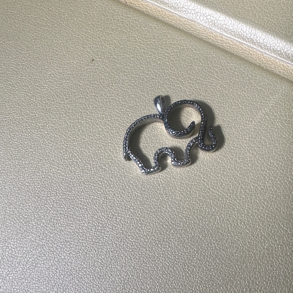 Kay Jewelers Silver Elephant Necklace